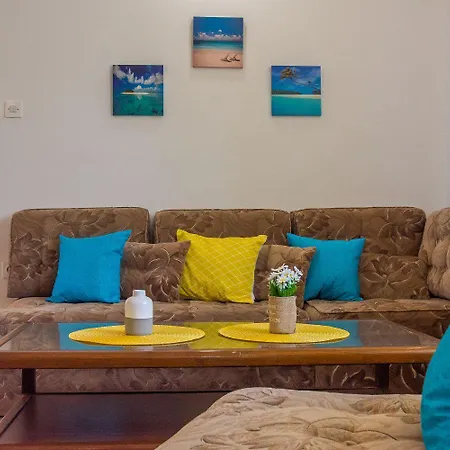 Cozy Nur 400 Meter Zum Mit Beeindruckendem Meerblick Novi Vinodolski