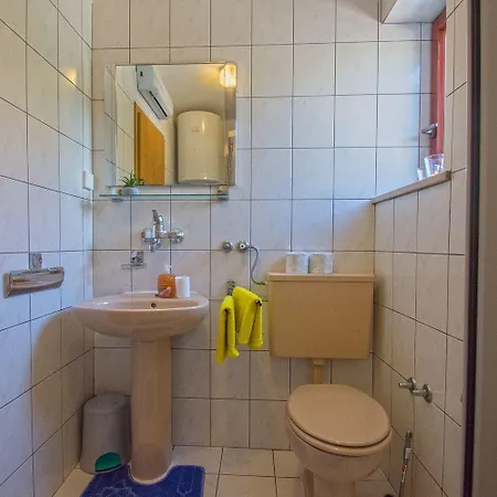 Cozy Nur 400 Meter Zum Mit Beeindruckendem Meerblick * Нови-Винодолски