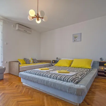 Apartment Cozy Nur 400 Meter Zum Mit Beeindruckendem Meerblick Novi Vinodolski