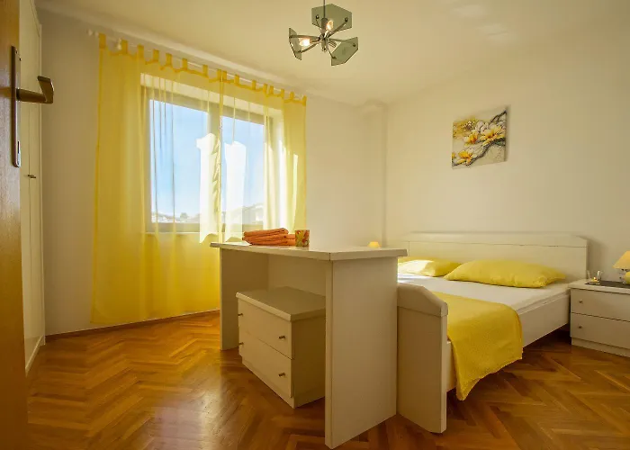 Cozy Nur 400 Meter Zum Mit Beeindruckendem Meerblick Apartment Novi Vinodolski