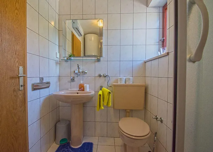 Cozy Nur 400 Meter Zum Mit Beeindruckendem Meerblick * Novi Vinodolski